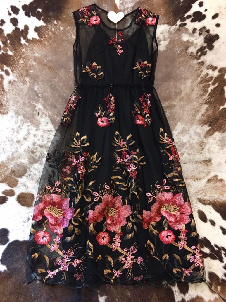 Vestito lungo in tulle ricamato - Luli Abbigliamento